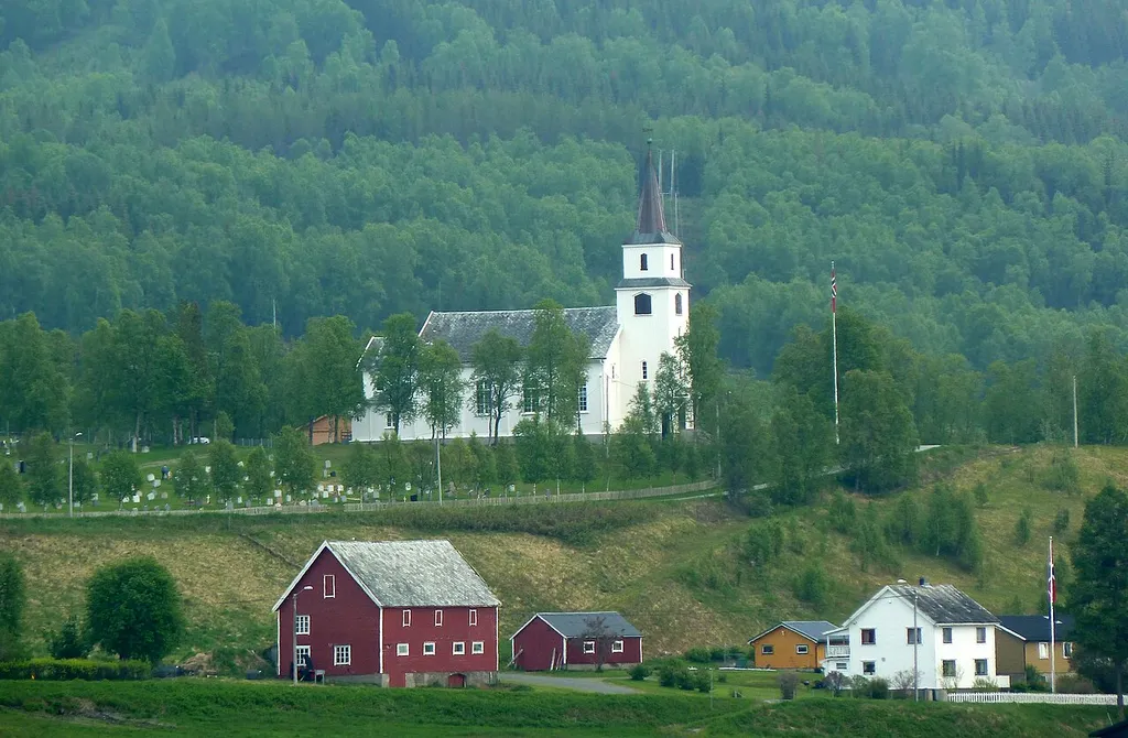 Lavangen church.