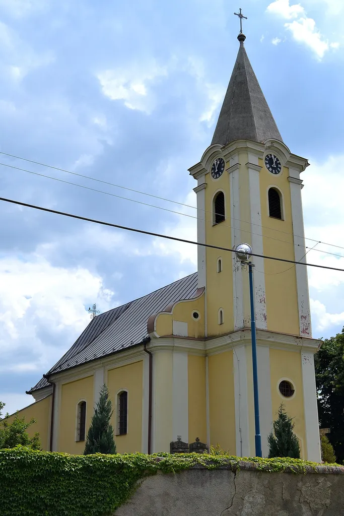 This media shows the protected monument with the number 105-698/0 CHMSK/105-698/0,CHMSK/105-698(other) in the Slovak Republic.
