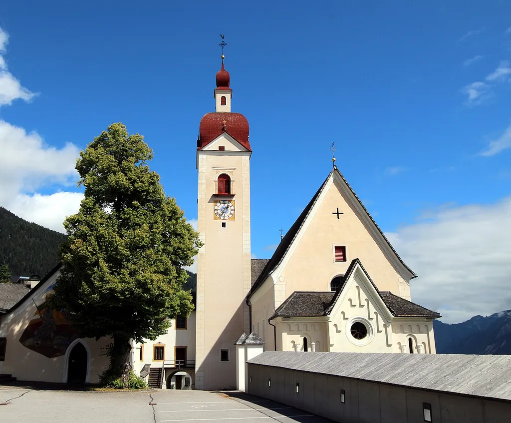 Kath. Pfarrkirche Hl. Dreifaltigkeit in Unterassling, Gemeinde Assling, Osttirol.