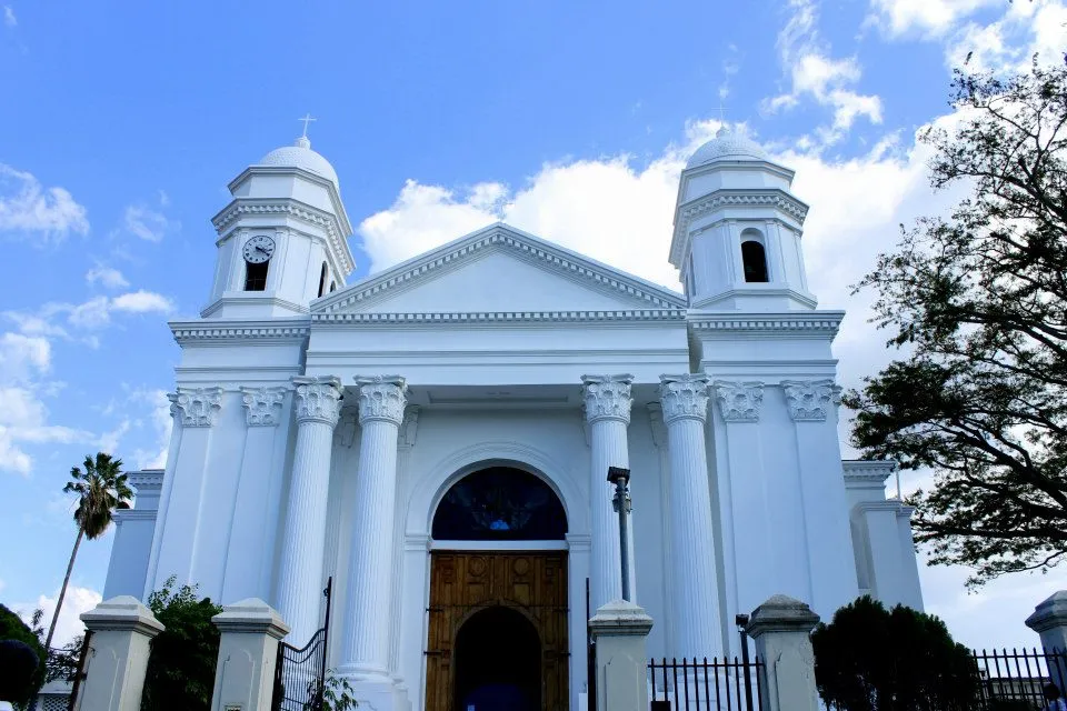 This is a photo of an monument in El Salvador identified by the ID