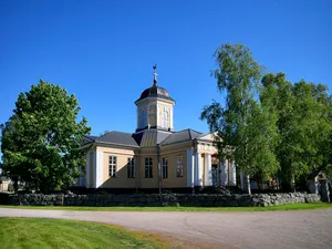Oravais Church