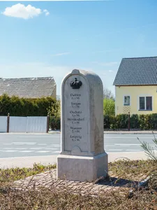 Kgl.-sächs. Postmeilenstein Bahnhof