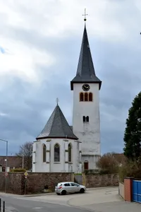 Protestant Church of the Resurrection, Planig