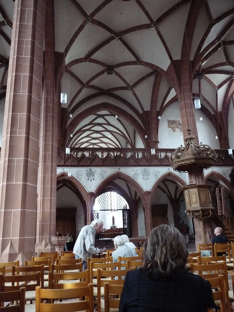 Leonhardskirche Basel interior