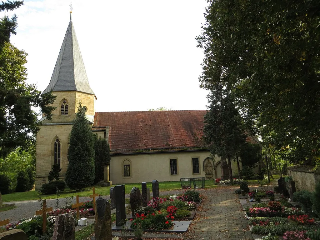 Die Johanniskirche auf dem Brackenheimer Friedhof von Norden