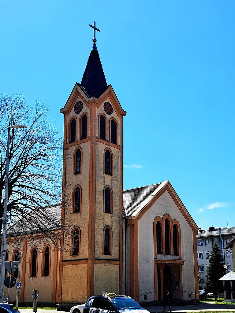 Katolička crkva Sv. Josipa u Tesliću