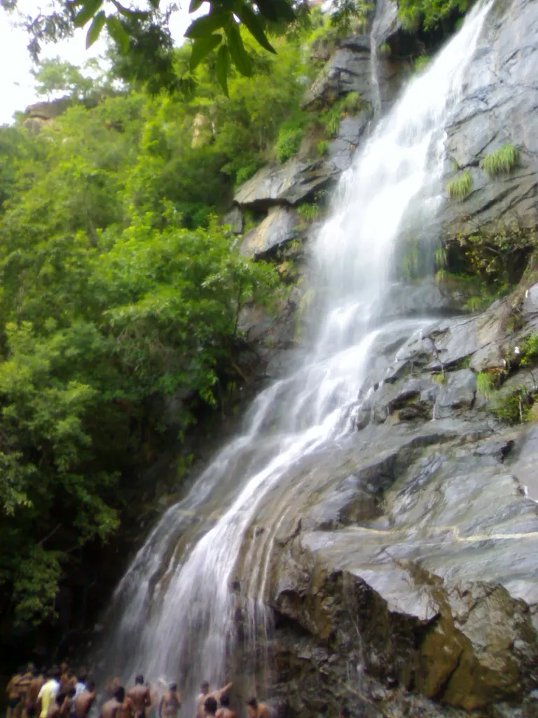 Kutladampatti Falls