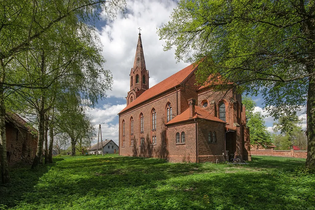 Jaksonowice, kościół ewangelicki, ob. rzym.-kat. fil. p.w. Wniebowstąpienia Pana Jezusa, 1883-1884