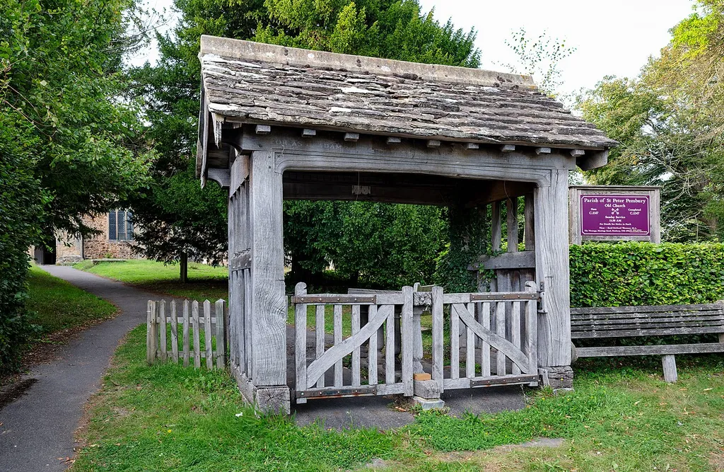 Pembury: LYCHGATE TO CHURCHYARD OF THE OLD CHURCH OF ST PETER, OLD CHURCH ROAD , Grade II