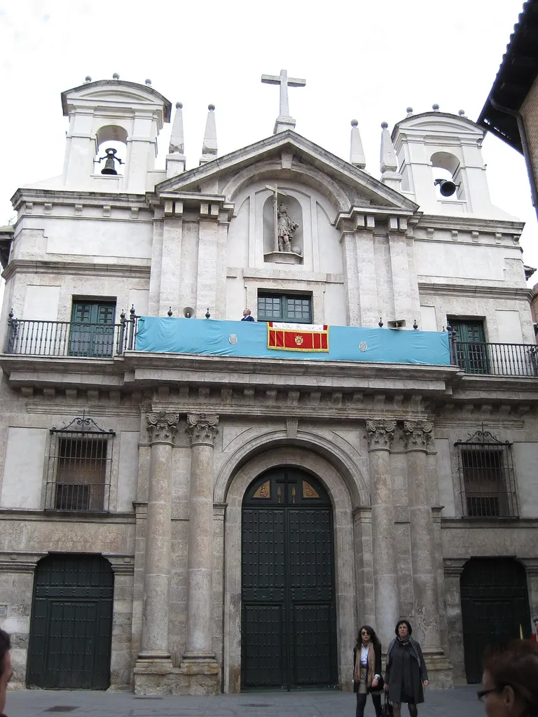 Iglesia Penitencial de Nuestra Señora de la Vera Cruz, Valladolid (España), durante la Semana Santa.