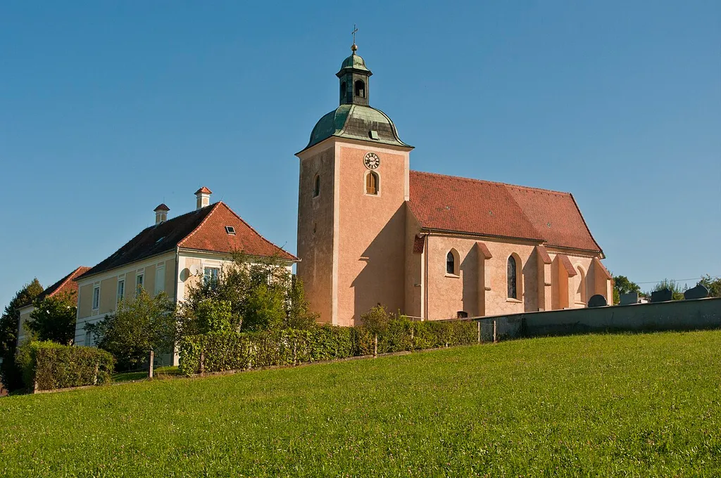 Kath. Pfarrkirche hl. Johannes der Täufer und Friedhof