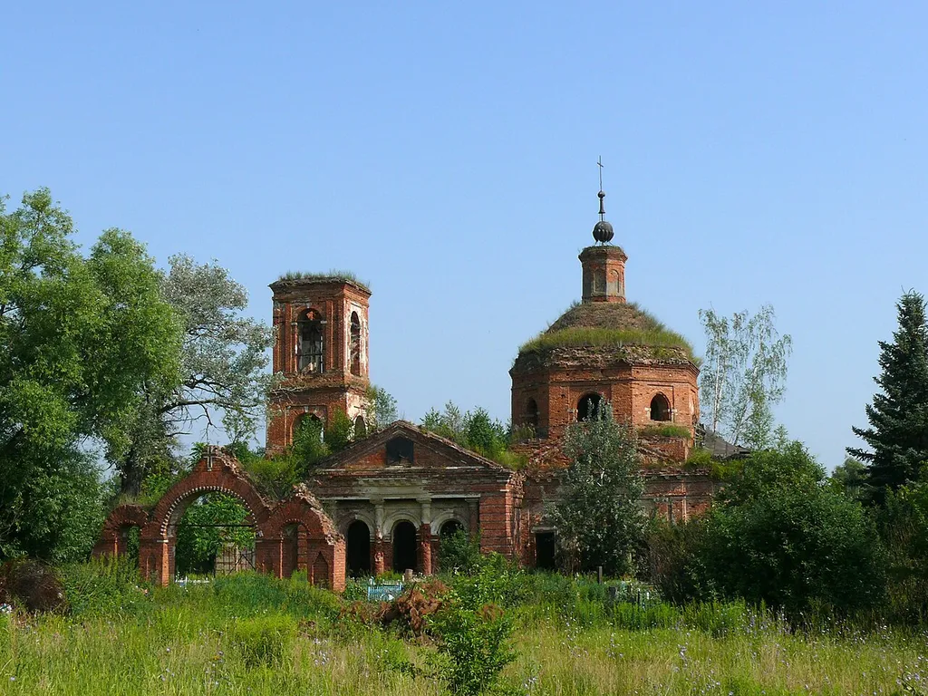 Церковь Всехсвятская: Крапивна, Щёкинский район, Тульская область