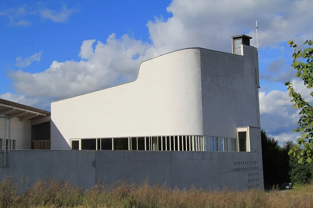 Vardåsen church in Asker, Norway