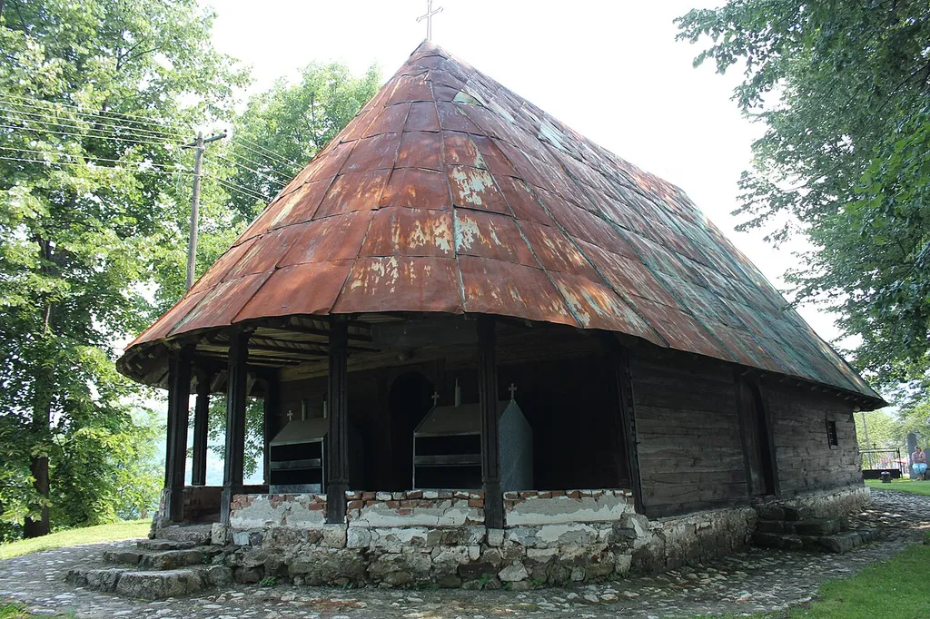 Црква брвнара у Доњој Оровици