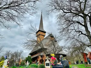 Wooden church in Desești, Maramureș