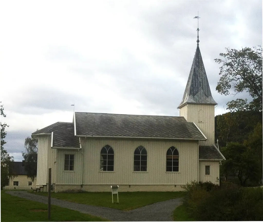 Orkanger kirke fotografert i 2013
