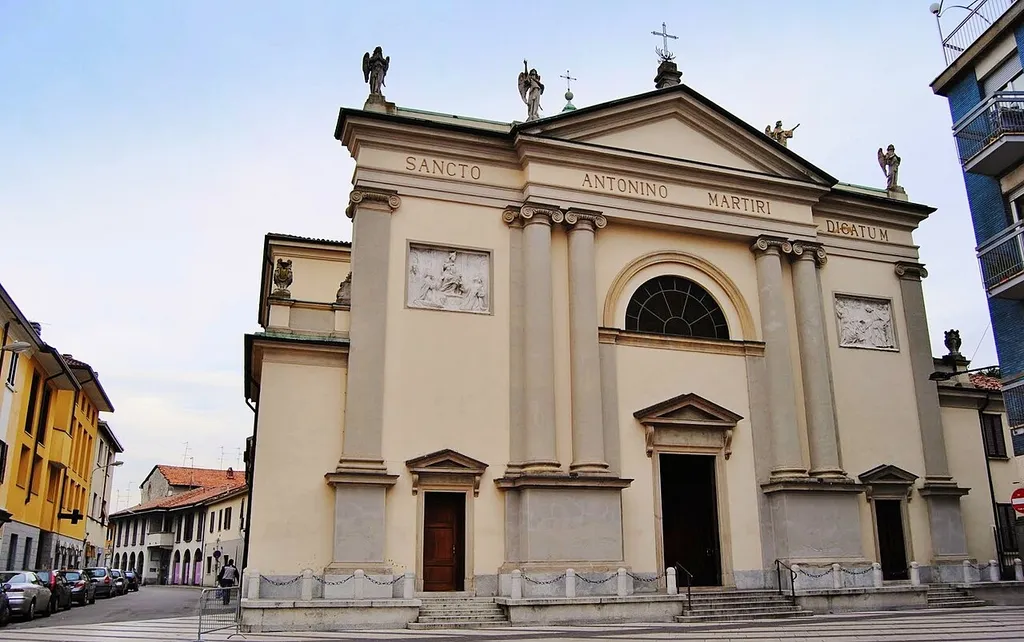 NOVA MILANESE chiesa san antonino martire