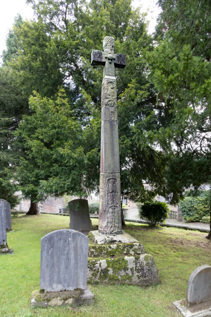 Halton-with-Aughton, High cross in St Wilfrid's churchyard, Halton.