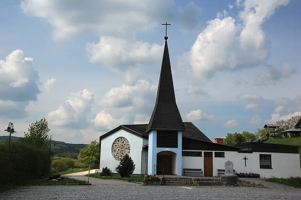 Kirche in Grub, Gemeinde Wienerwald