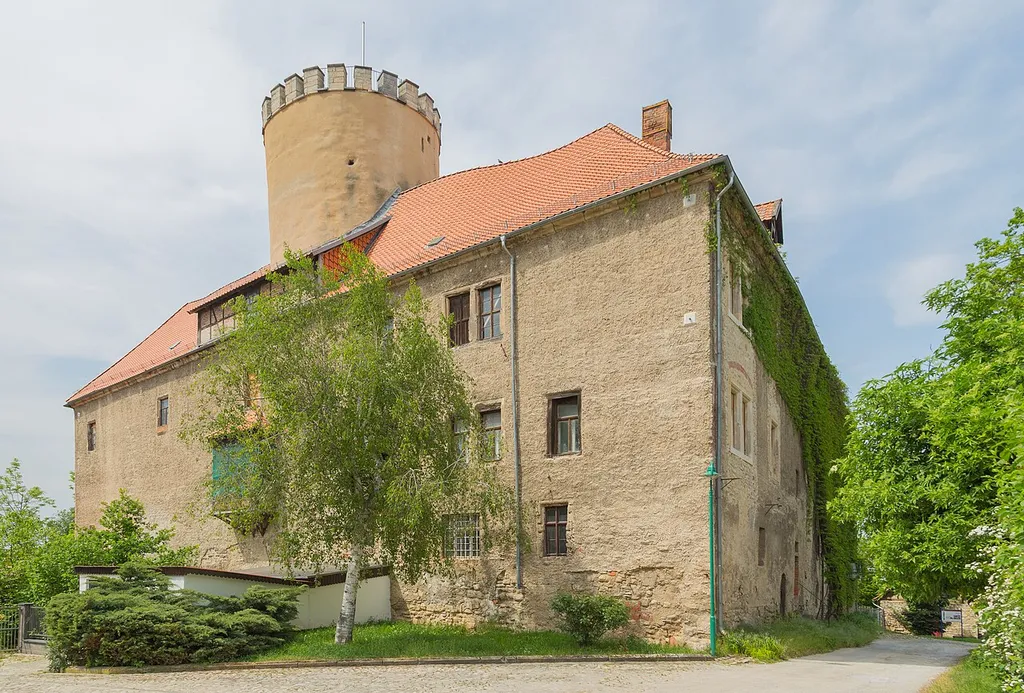 Schlanstedt Castle (Burg Schlanstedt), 1 Castle (Burg 1) in Schlanstedt, district of Huy, Landkreis Harz, Saxony-Anhalt, Germany.