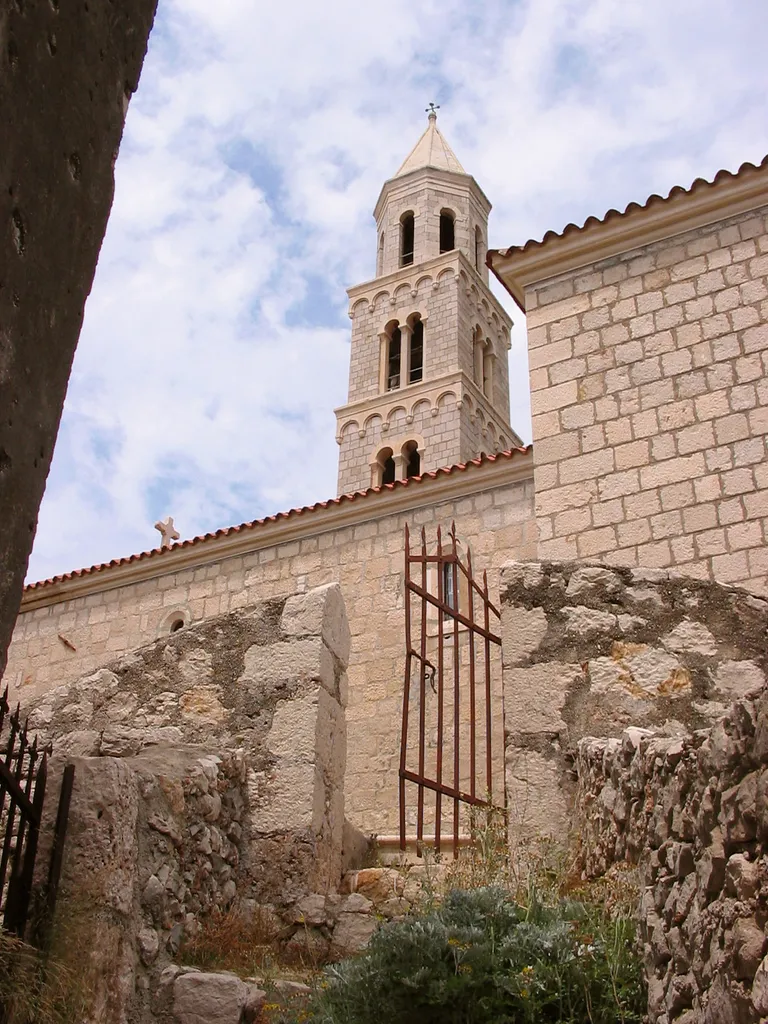 Church of St. Michael in Igrane, Croatia, in 2004, as seen from the south.