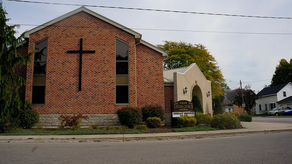 Thamesville United Church (church building in Chatham-Kent, Ontario)