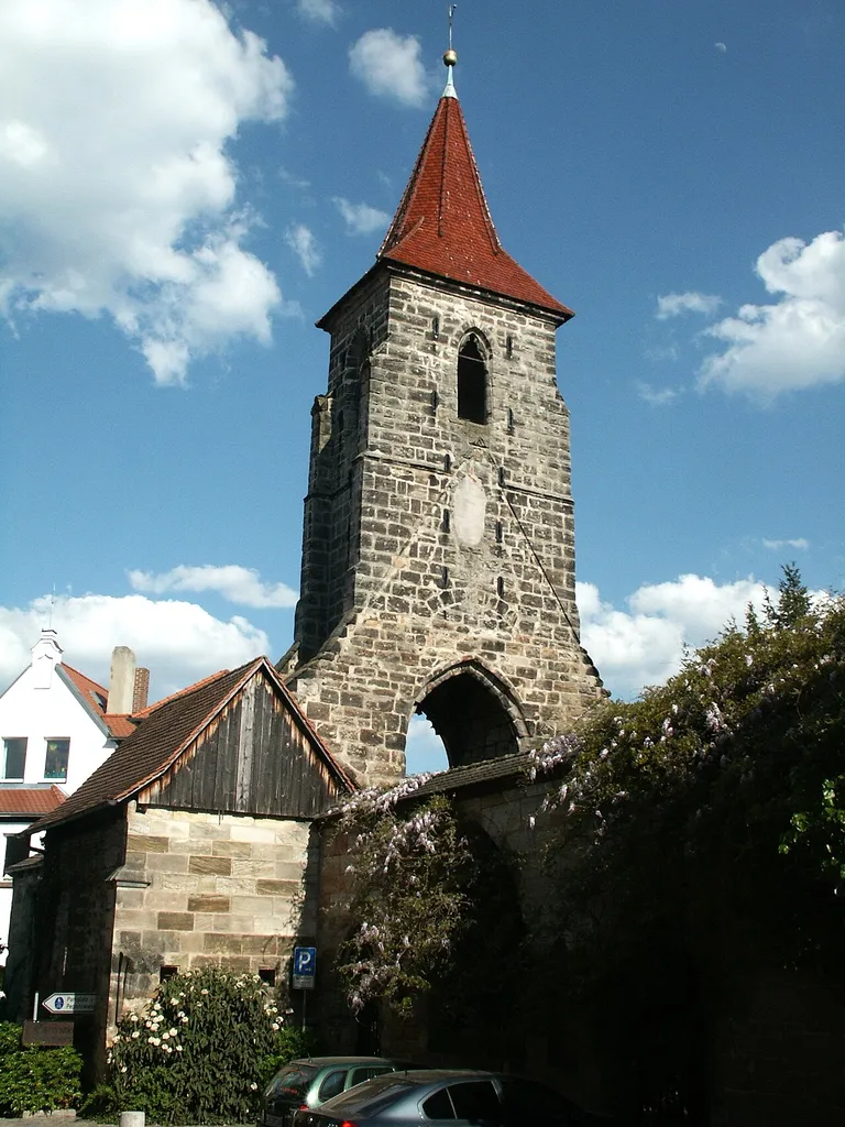 Ruine der Sankt-Leonhardskirche in Lauf an der Pegnitz