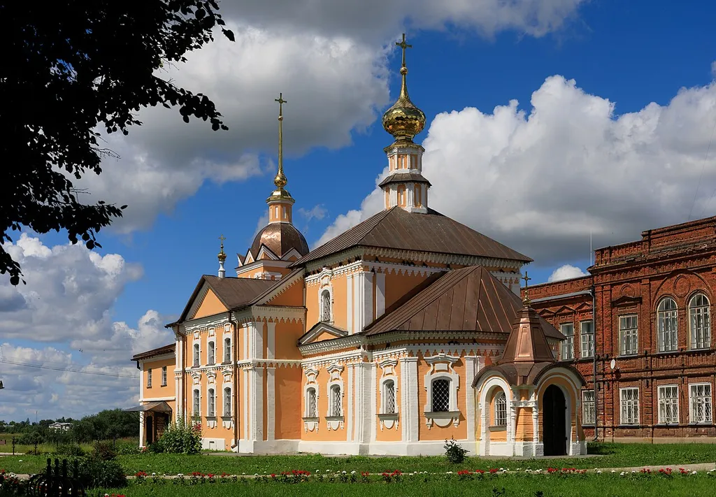 Suzdal, Church of St. Nicholas (Kresto-Nikolskaya) with a chapel