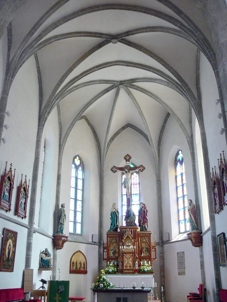 Pötting - parish church of the Holy Cross: Interior