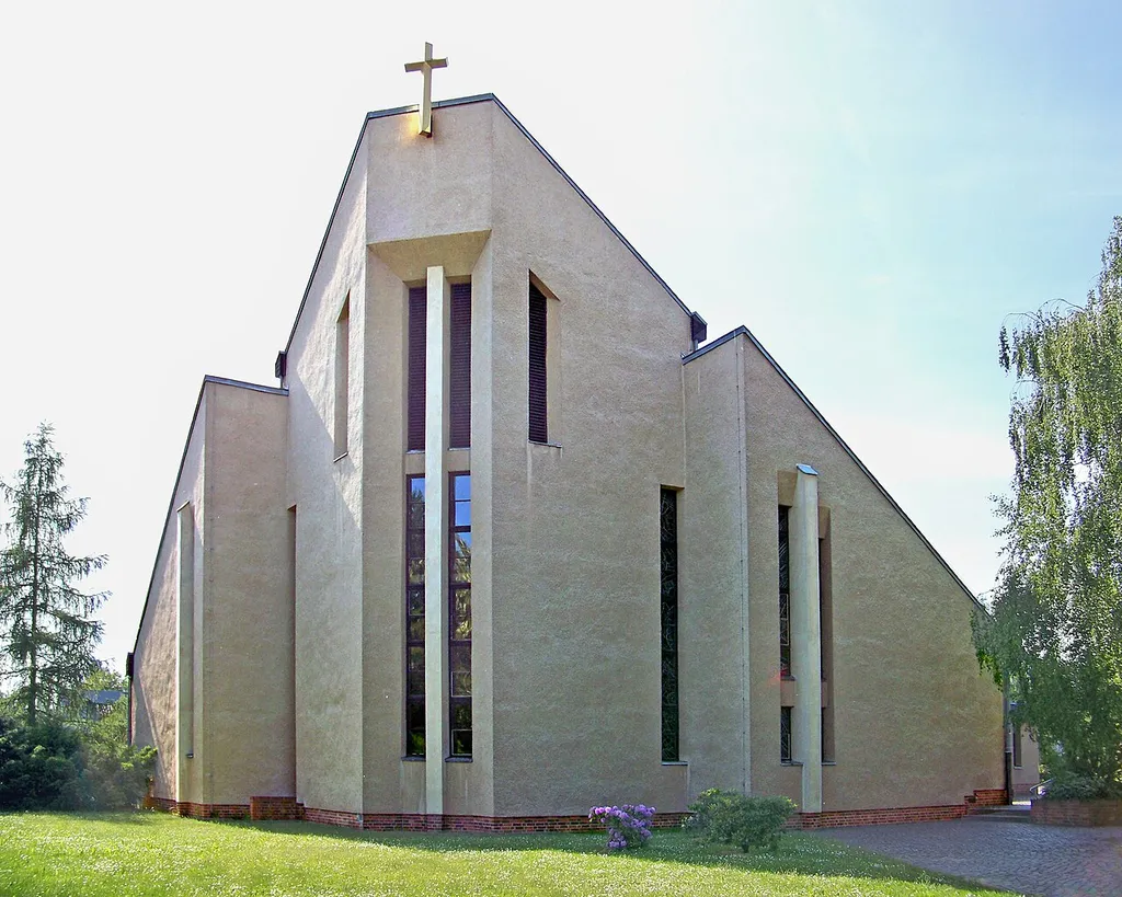 Katholische St. Martin-Kirche in Leipzig-Grünau West, Kiewer Straße