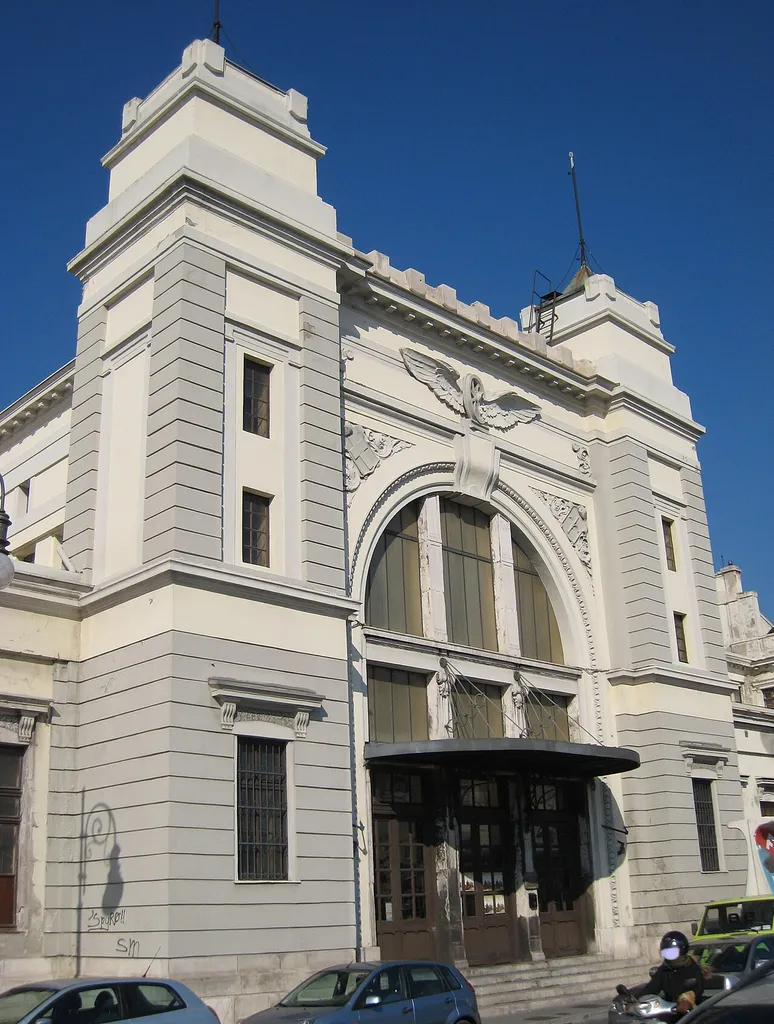 La sede del museo ferroviario di Trieste. Febbraio 2008
