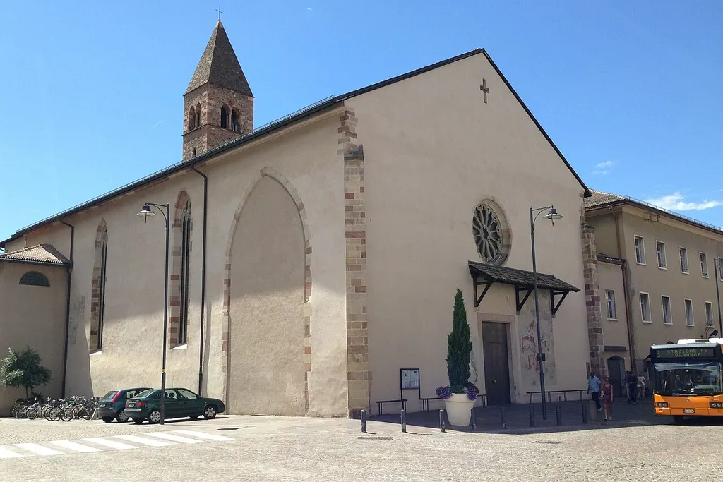Ehemaliges Dominikanerkloster und Kirche St. Salvator in Bozen