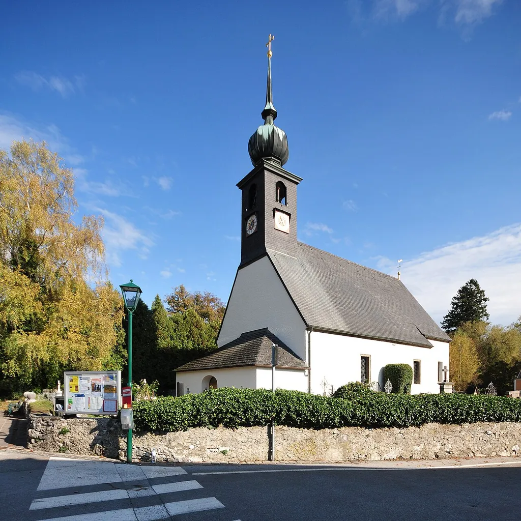 Kath. Pfarrkirche hl. Johannes der Täufer in Niederalm bei Anif im österreichischen Bundesland Salzburg