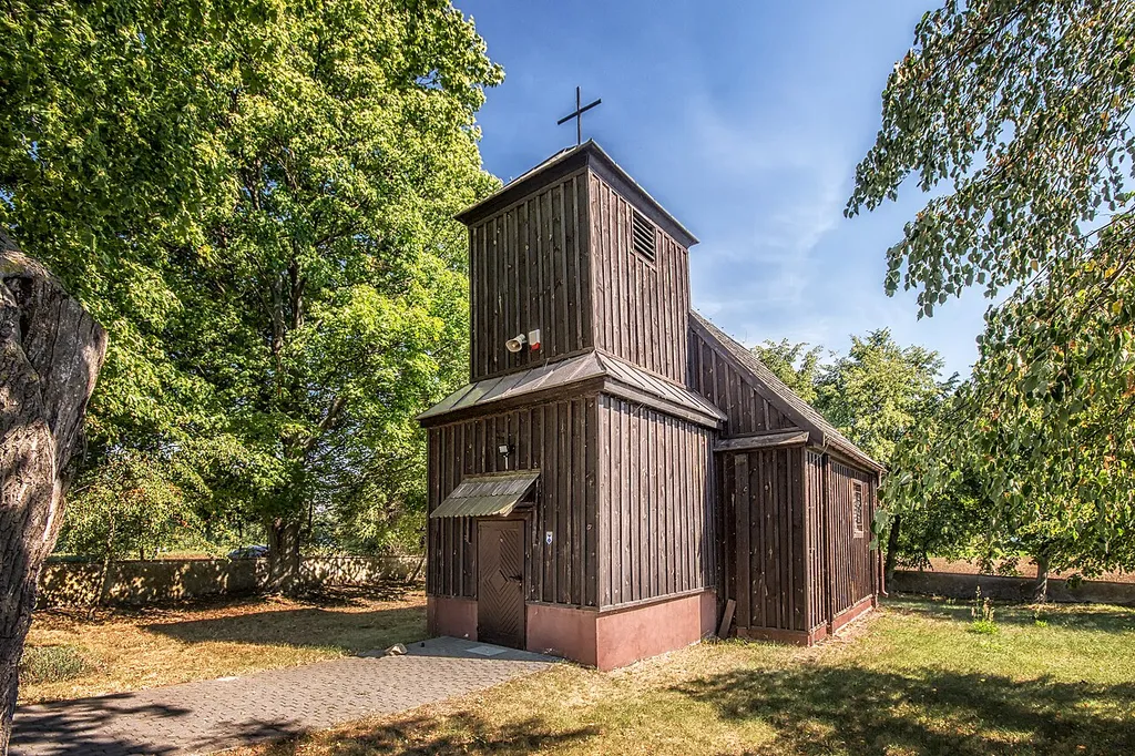 Skórki, Kościół św. Katarzyny w Skórkach