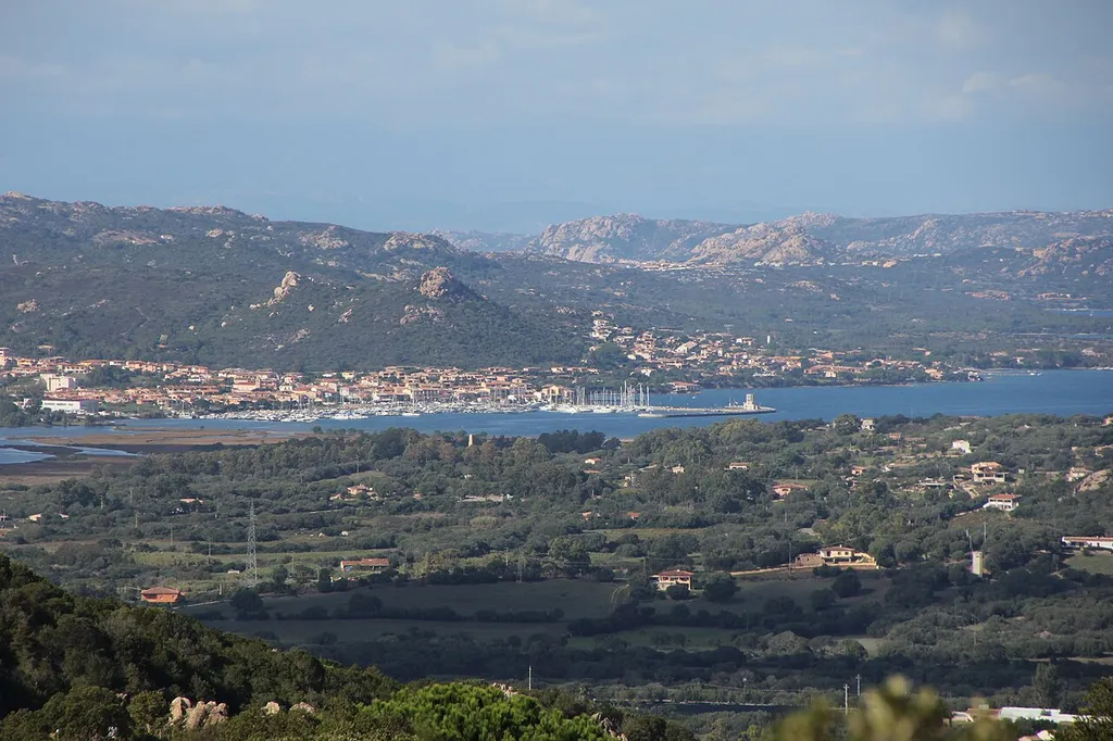 Arzachena, frazione Cannigione, panorama
