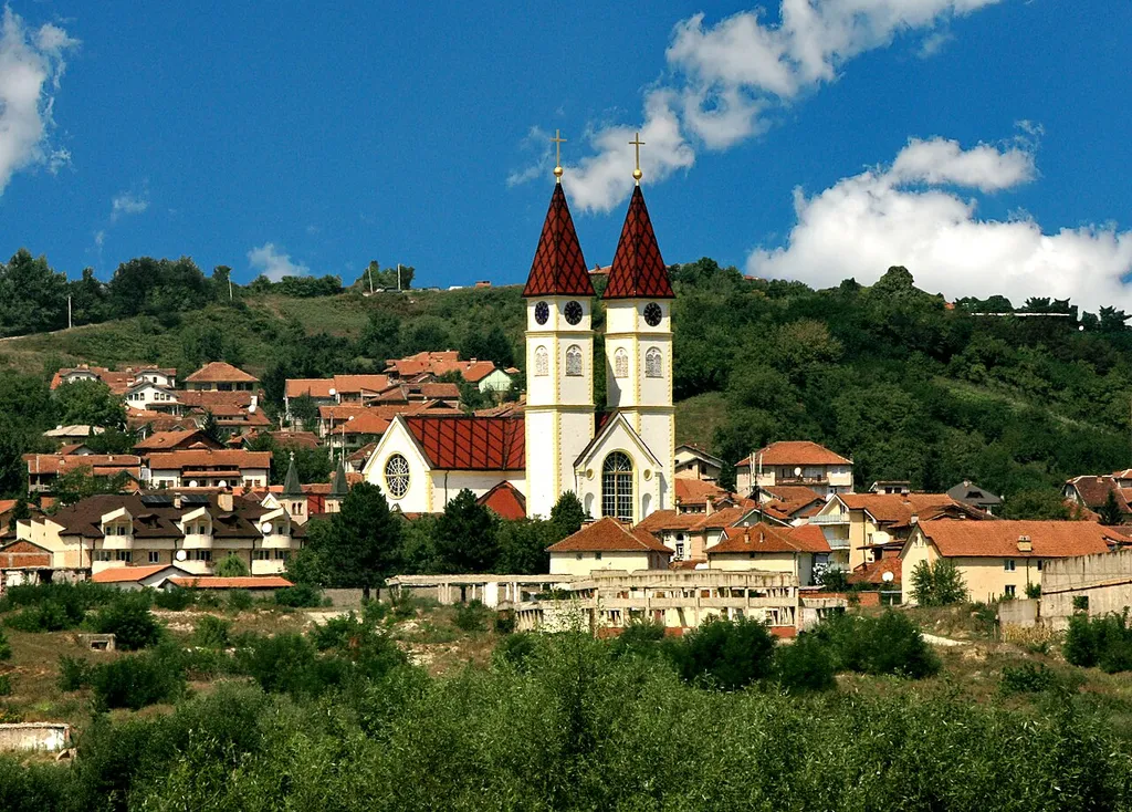 I Gjakove, Saint Paul &amp; Saint Peter Churches