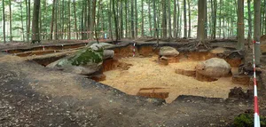 Linsburg megalithic tomb