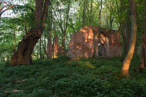 Church ruins in Raduń