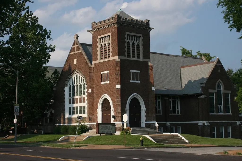 Church on Union. Previously, Church of the Messiah, an NRHP site. NRHP #13000005. Address 5261 Enright Ave; photo taken on Union. This is an image of a place or building that is listed on the National Register of Historic Places in the United States of America. Its reference number is 13000005 (Wikidata).