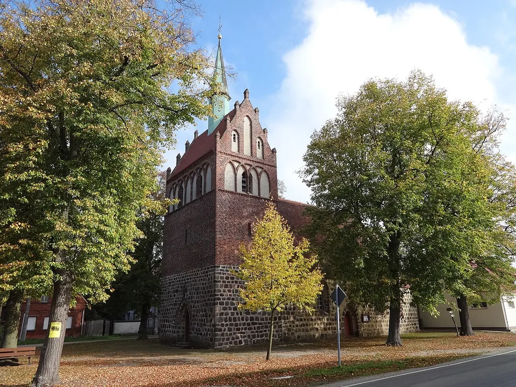 Kirche in Heideland-Eichholz im südbrandenburgischen Landkreis Elbe-Elster