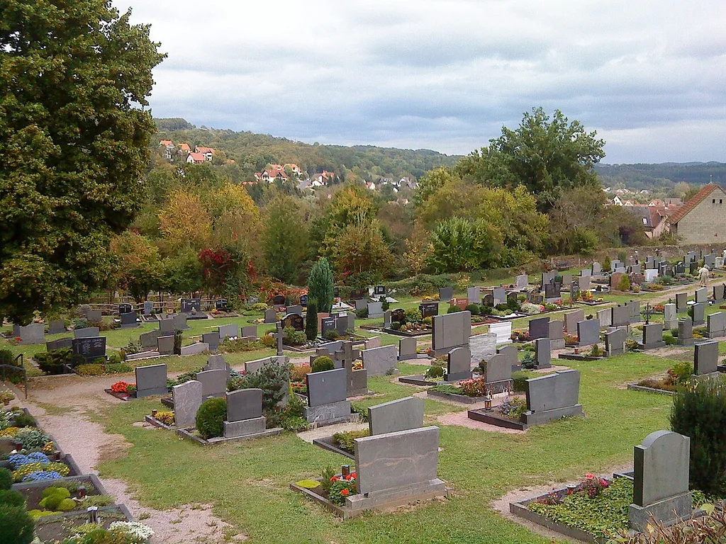 Der ehemalige Standort der Burg Mömbris am alten Friedhof in Mömbris
