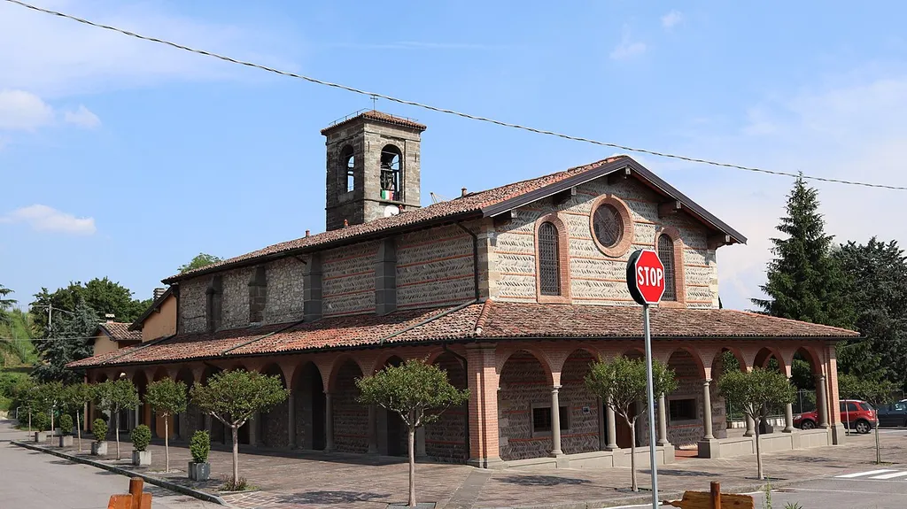 Outside of the church of San Pantaleone in Negrone (Scanzorosciate)