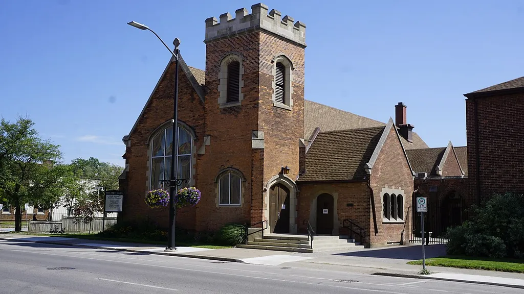 Holy Trinity Church (church building in Welland, Ontario)