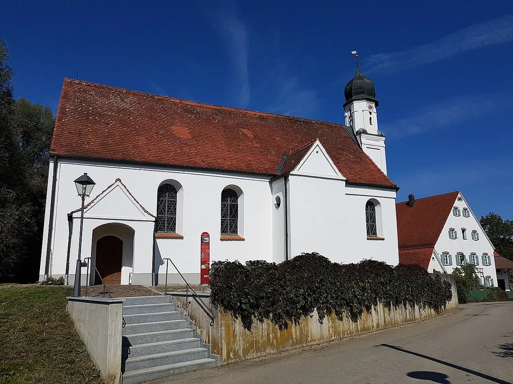 Holzburg (Ried bei Mering), Kirche