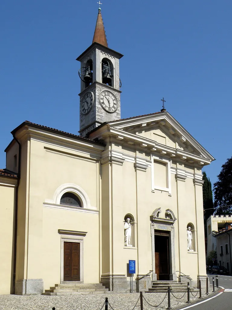 Laveno-Mombello (VA). Chiesa parrocchiale di San Filippo e Giacomo, detta Chiesa Vecchia.