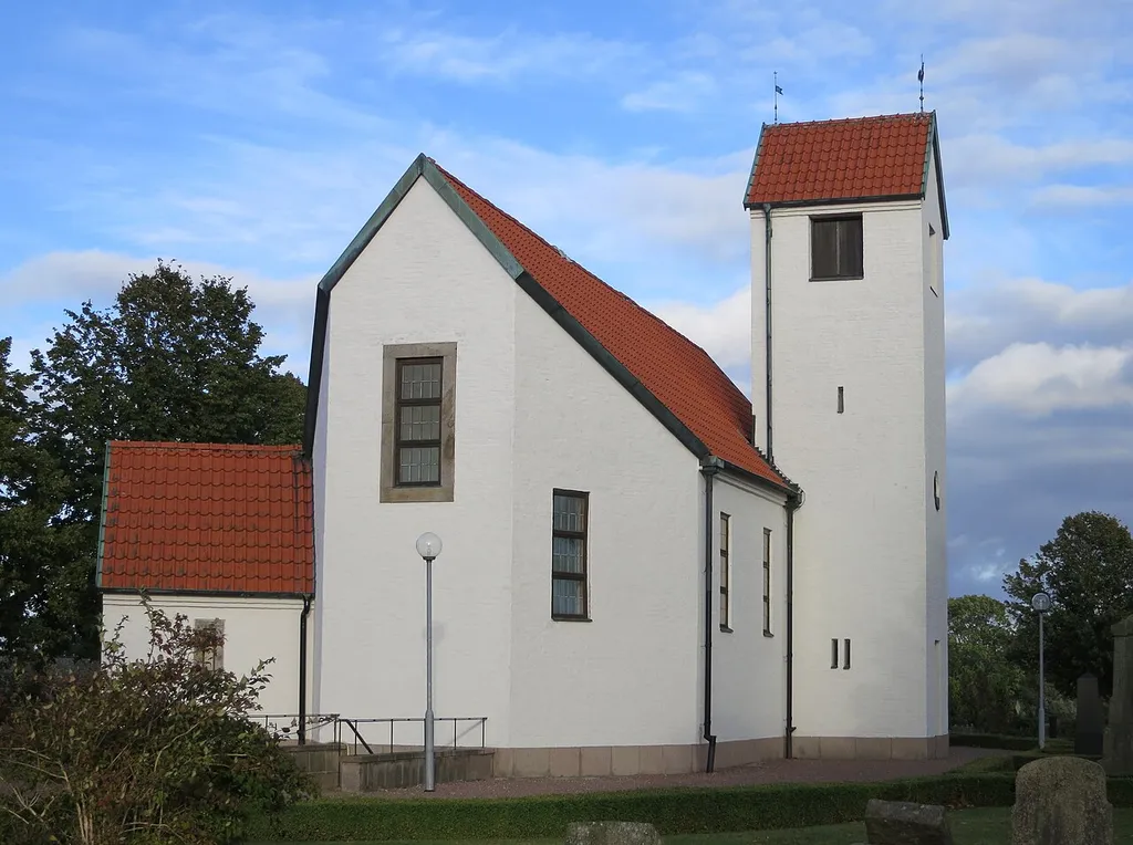Källs Nöbbelövs kyrka i september 2012