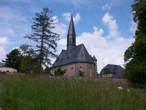 church and cemetery Niederfrohna