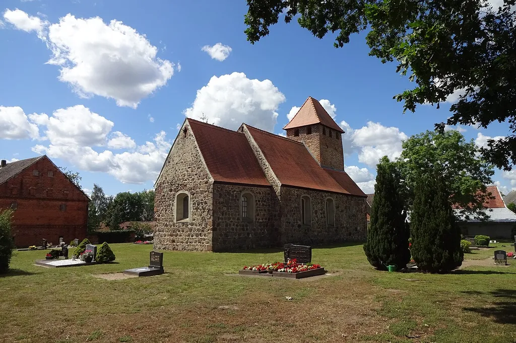 Klein Engersen ist ein Ortsteil der Ortschaft Engersen und der Stadt Kalbe (Milde) im Altmarkkreis Salzwedel in Sachsen-Anhalt,