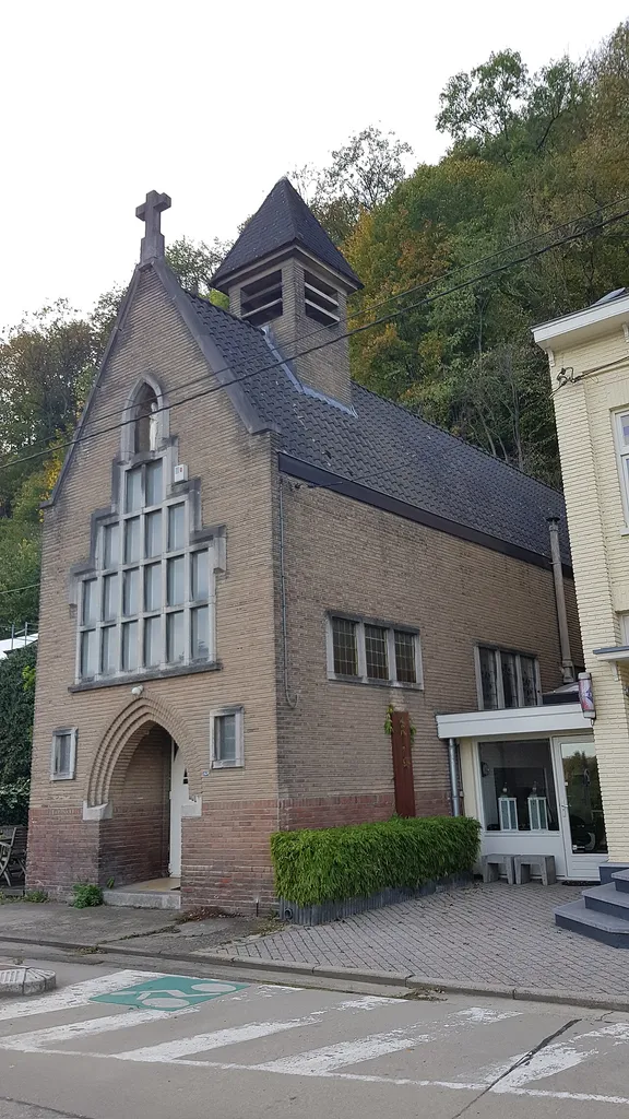 Kerkgebouw in Klein-Ternaaien, België