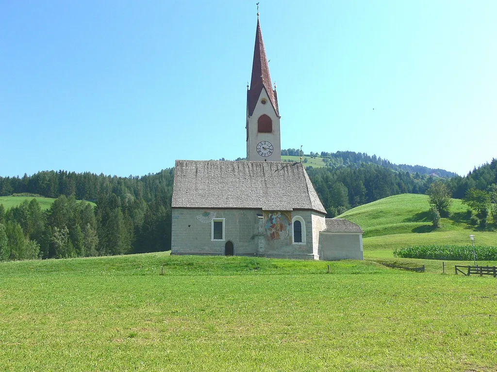 This media shows the cultural heritage monument with the number 16393 in South Tyrol. (Wikidata) Nasen im Pustertal ( Italien ). Kirche St.Jakob